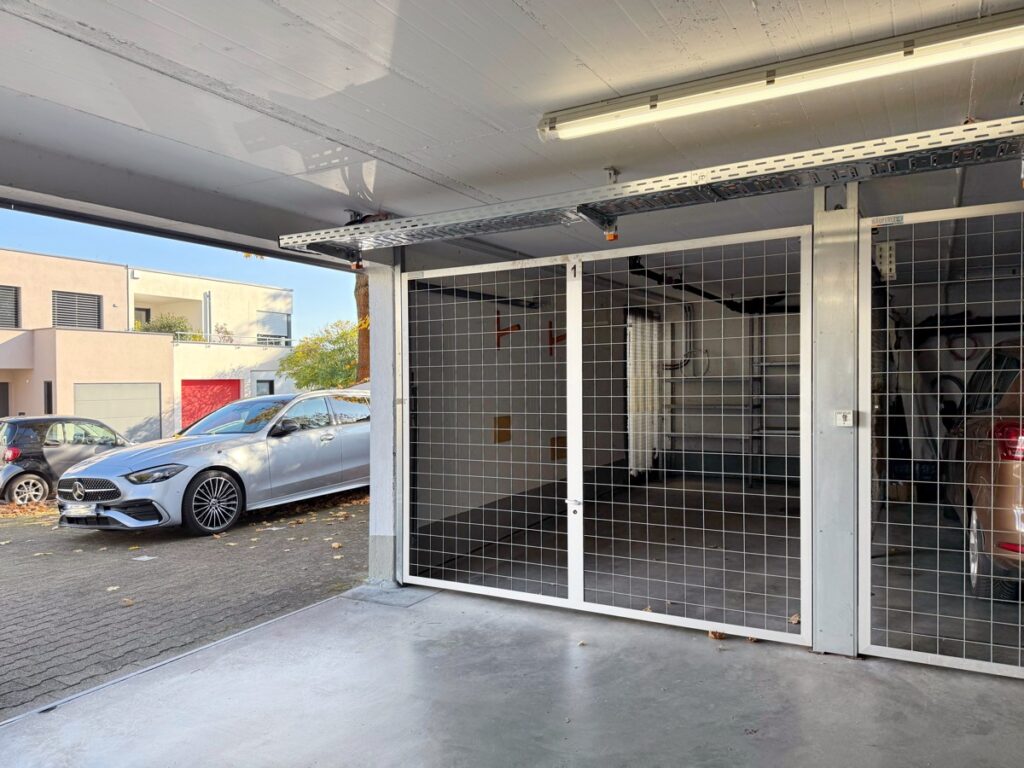 abschließbare Garagenbox