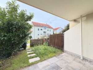 Terrasse mit Garten