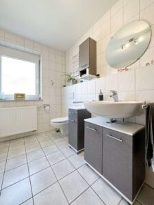 Badezimmer DG