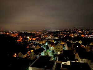 Panoramaausblick bei Nacht