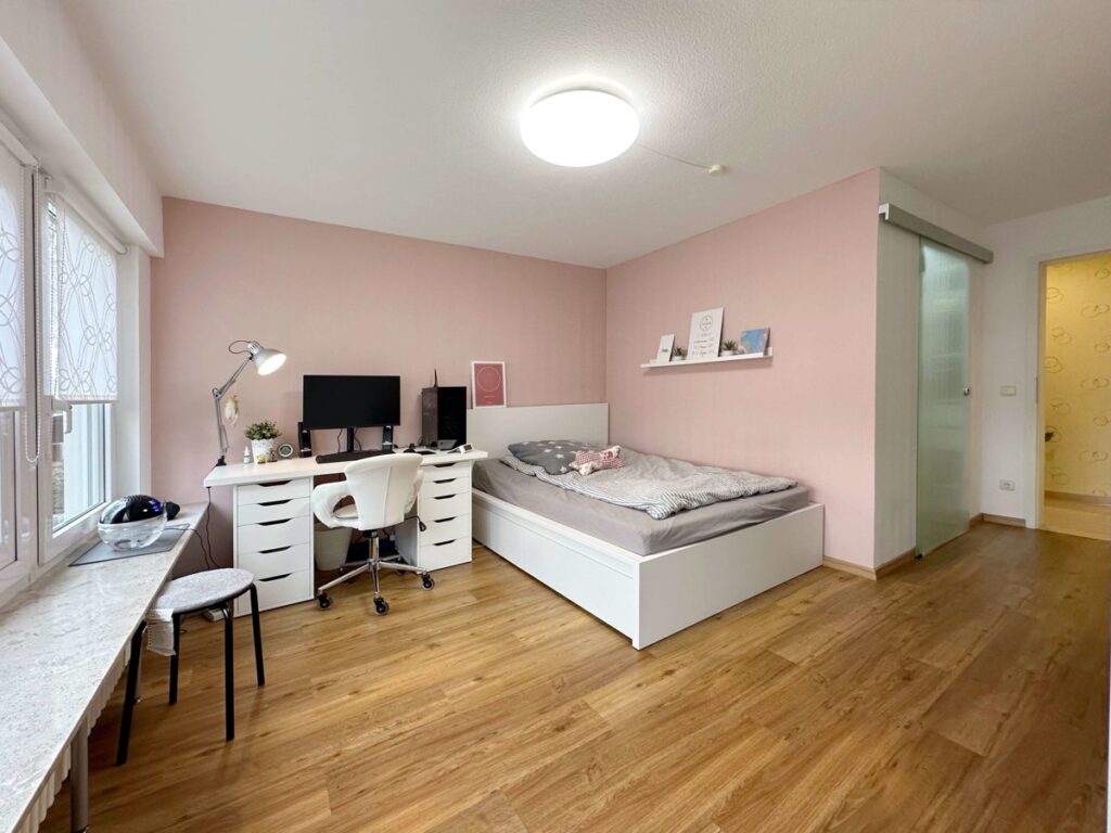 Kinderzimmer EG