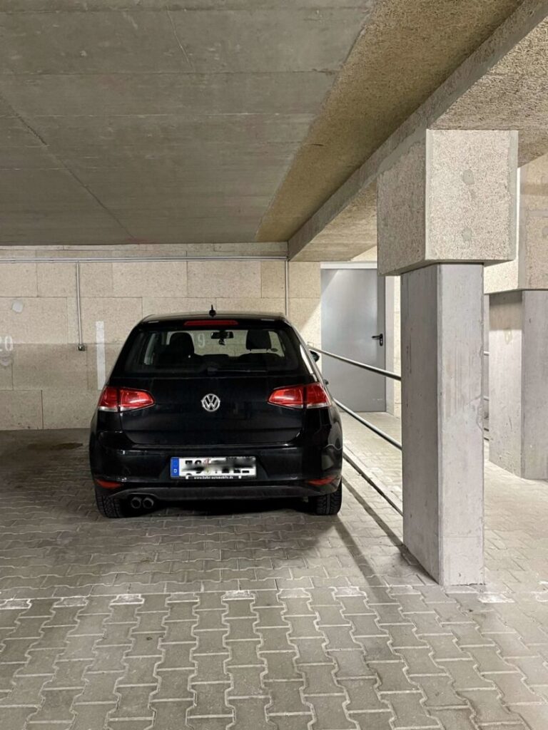 Tiefgaragen-Stellplatz