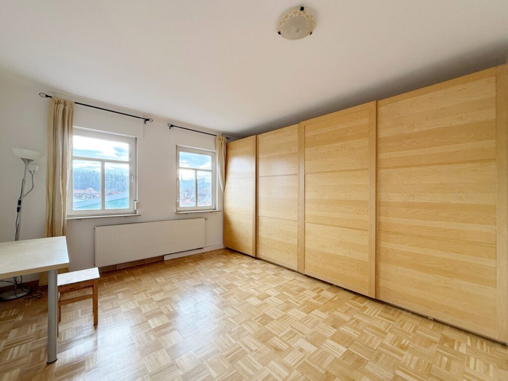 Kinder- oder Arbeitszimmer
