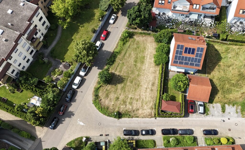 Grundstück