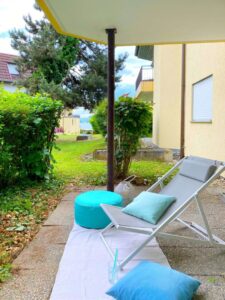 Terrasse mit seitl. Seeblick