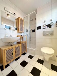 Badezimmer im DG