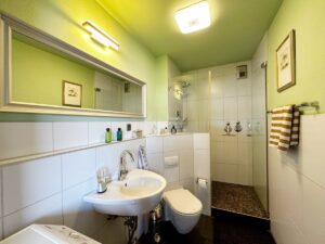 Badezimmer 2