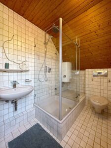 Badezimmer DG