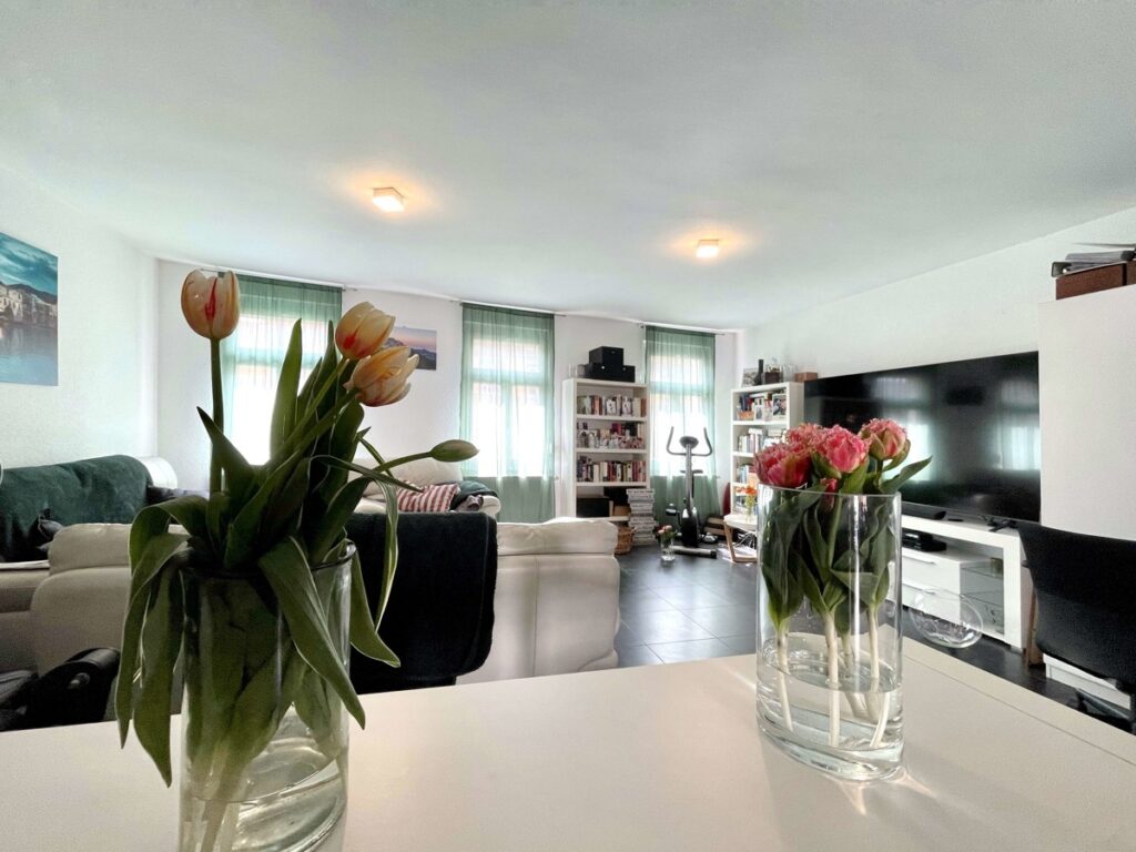 Blick ins Wohnzimmer