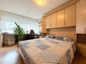 Zweites Schlaf- oder Kinderzimmer