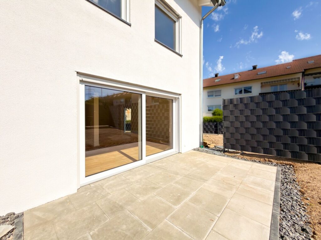 Terrasse mit Garten