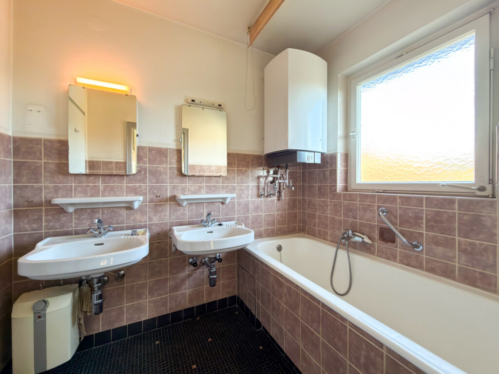 Badezimmer im OG