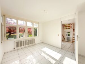 Lichterfülltes Zimmer im EG