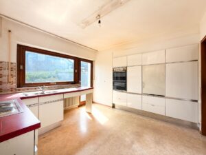 Küche mit Terrassentüre