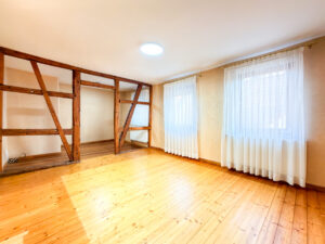 2. OG Wohnzimmer Richtung Essbereich