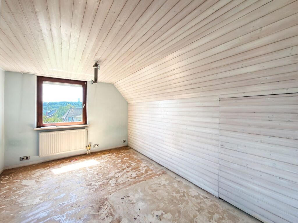 DG Kinder- oder Arbeitszimmer 2