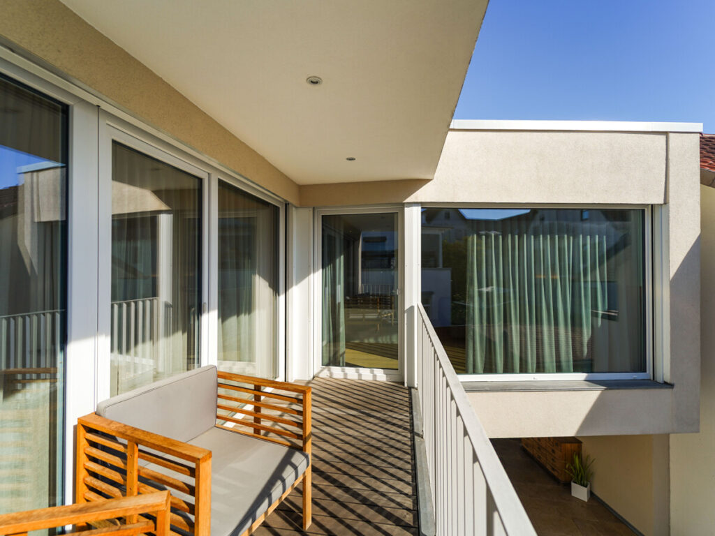 DG Balkon in Richtung Elternschlafzimmer