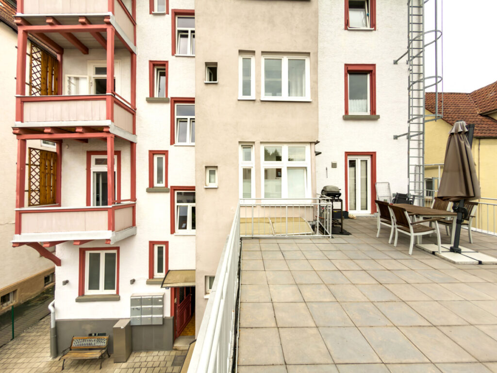 1OG rechts Dachterrasse
