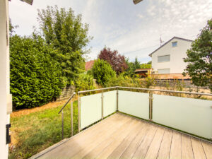 EG Terrasse mit Zugang in den Garten
