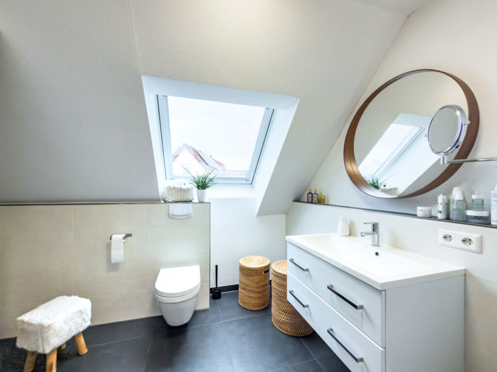 Badezimmer mit Dusche & WC Ebene2