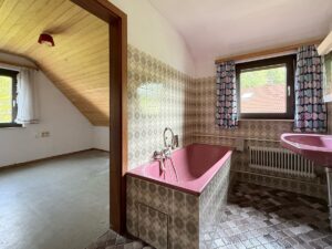 Badezimmer OG und angrenzendes Zimmer